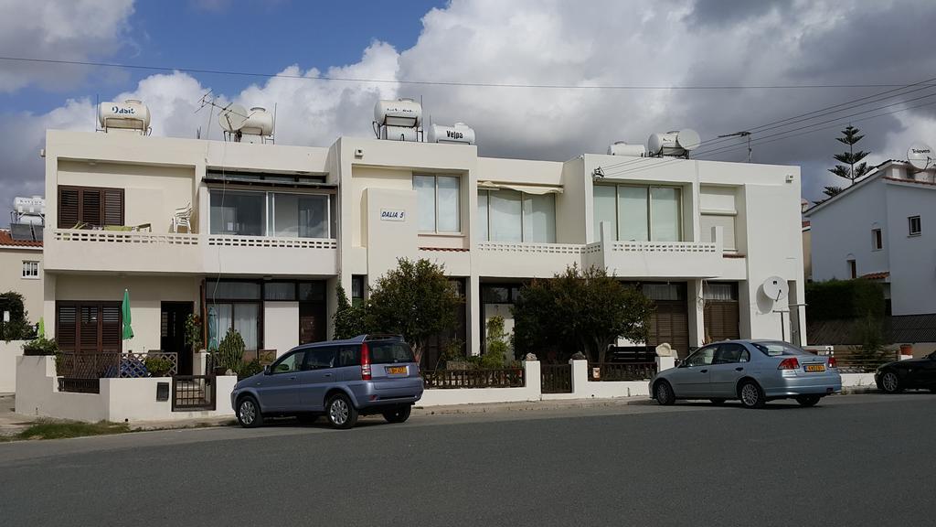 Dalia 5 Apartment Paphos Phòng bức ảnh